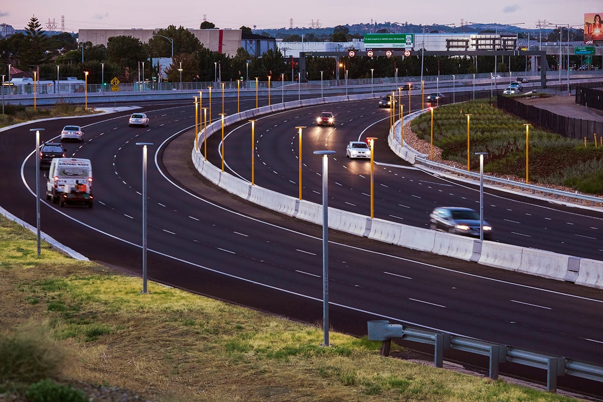 The Tullamarine Freeway is one of the busiest freeways in Australia, carrying up to 210,000 vehicles per day and linking Melbourne Airport to the city centre.